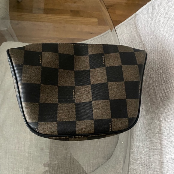 💼 Vintage FENDI Check Pattern Pouch/Crossbody - Picture 5 of 12
